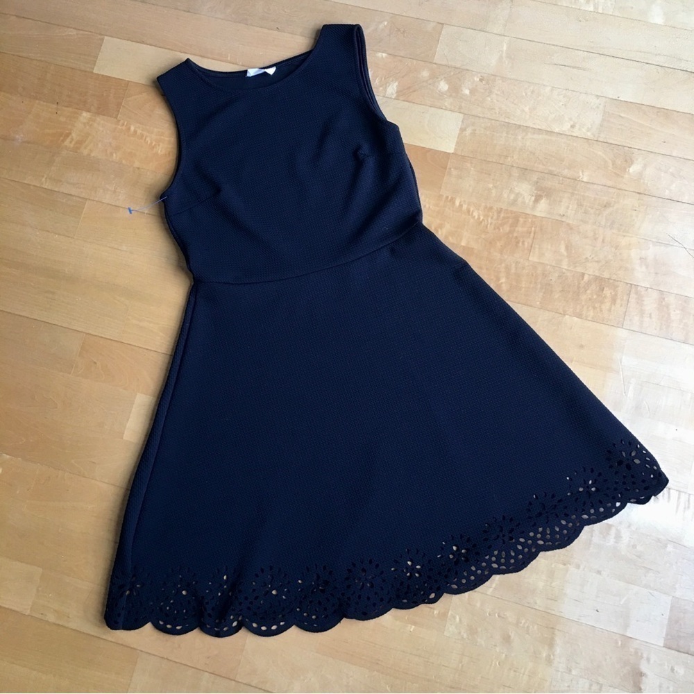 Peach Royal Sleeveless, Scallop Lace Cutout Hem Dress, Black, Size XS